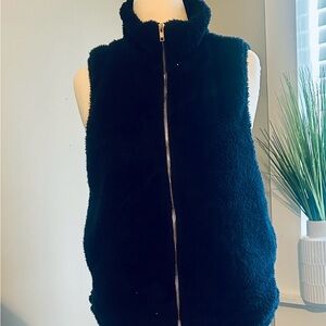 Umgee Navy Fleece Zip-Up Vest With gold zipper size large